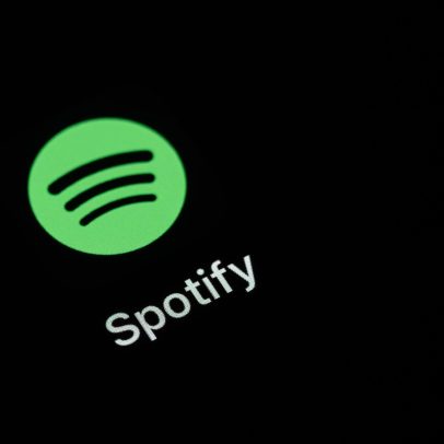 Spotify lança venda de livros físicos para competir com a Amazon