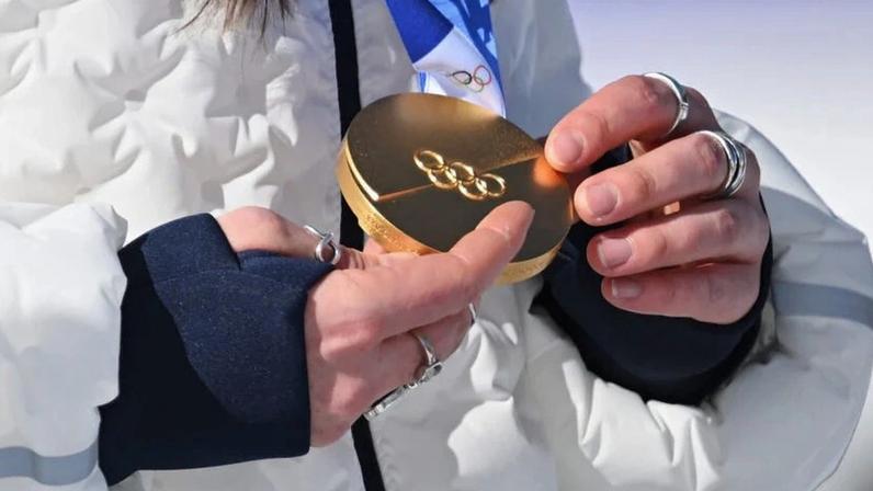 Medalha de ouro de Breezy Johnson, dos Estados Unidos