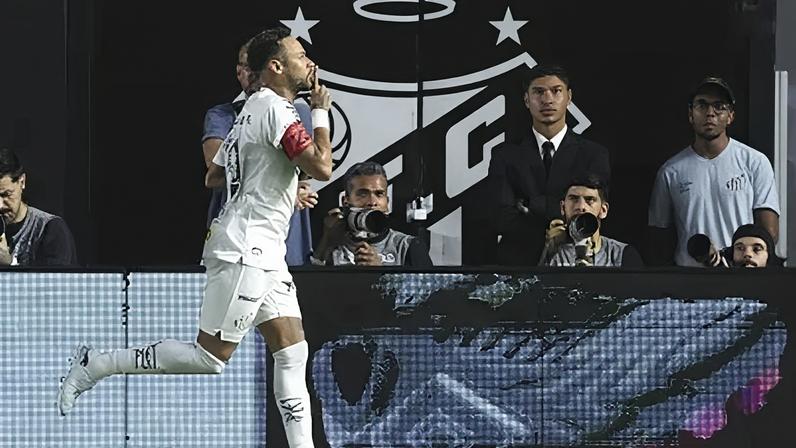 Neymar provoca torcida do Vasco após marcar na Vila Belmiro.