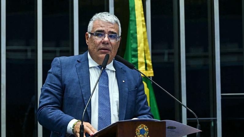 O senador Eduardo Girão (Novo-CE) está no fim de seu primeiro mandato em cargo público. Ele é pré-candidato ao governo do Ceará. (Foto: Jeferson Rudy/Agência Senado)