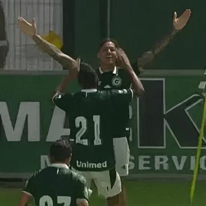 Goiás vence clássico contra Vila Nova e assume liderança do Goiano
