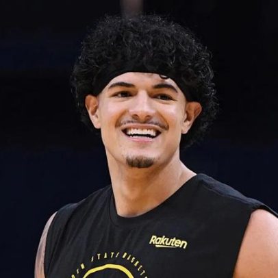 Gui Santos volta a brilhar pelo Warriors na NBA ao bater marcas