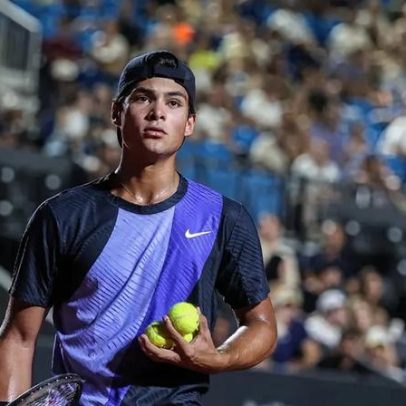 Guto Miguel leva jogo ao terceiro set, mas cai na estreia do Rio Open