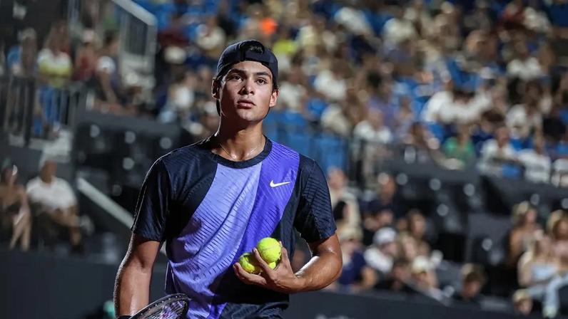 Guto Miguel em ação no Rio Open (Foto: Divulgação / Rio Open)