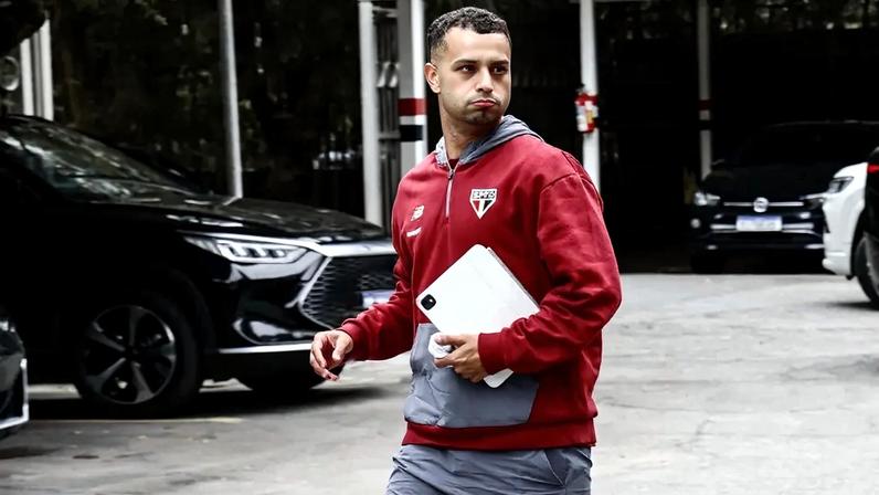 Ãlisson está treinando normalmente com o elenco (Foto: Rubens Chiri/ São Paulo FC)