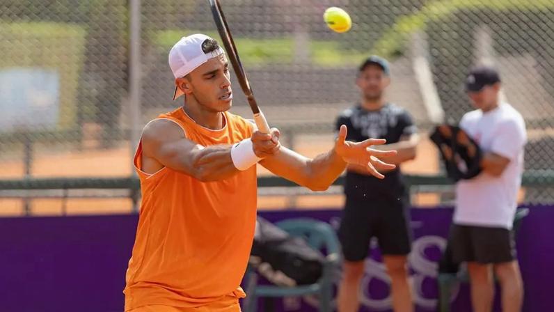 O argentino Francisco Cerúndolo, o principal cabeça de chave do ATP 250 de Buenos Aires (Divulgação)