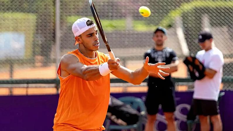 O argentino Francisco Cerúndolo, o principal cabeça de chave do ATP 250 de Buenos Aires (Divulgação)