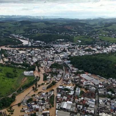 MG tem 65 mortes por chuvas; cidade da Zona da Mata sofre inundações