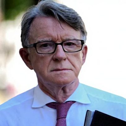 Polícia britânica investiga Mandelson por vazamentos sobre Epstein