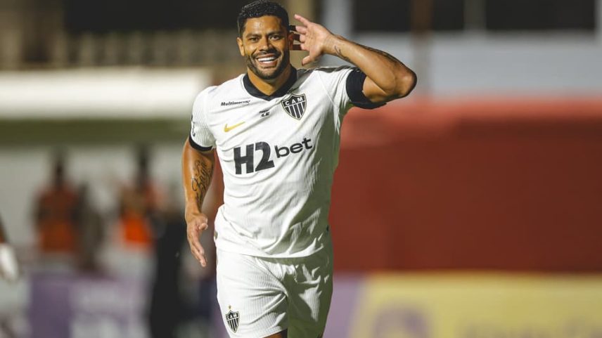 Hulk comemora hat trick contra o Itabirito (Foto: Pedro Souza / Atlético)