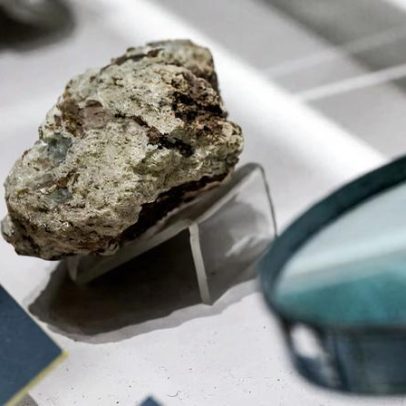 EUA buscam aliados para reduzir domínio da China sobre minerais críticos