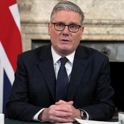 Starmer enfrenta novo desafio em eleição local apertada no Reino Unido