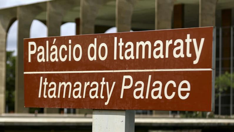 Fachada do Itamaraty: Brasil amplia posicionamento sobre o conflito no Oriente Médio e manifesta solidariedade a países do Golfo (Foto: Marcelo Camargo/Agência Brasil)