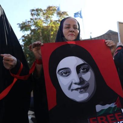 Tribunal francês condena iraniano por glorificar terrorismo