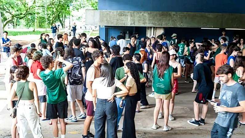 Evento de recepção aos calouros da FAU-USP durante a calourada em 26 de fevereiro de 2024