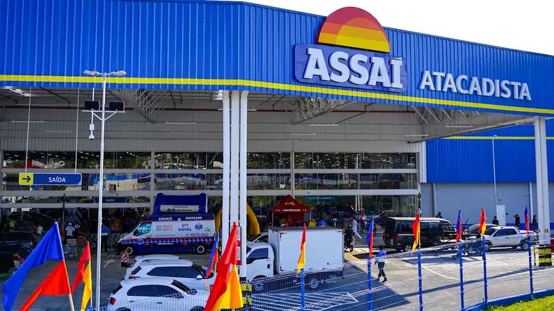 O online representa cerca de 3% da receita das lojas do Assaí nas quais o serviço é disponibilizado, com a venda a partir de plataformas de delivery. (Foto: Divulgação)