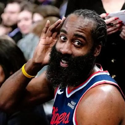 Analista da NBA critica James Harden após troca, chamando-o de mercenário