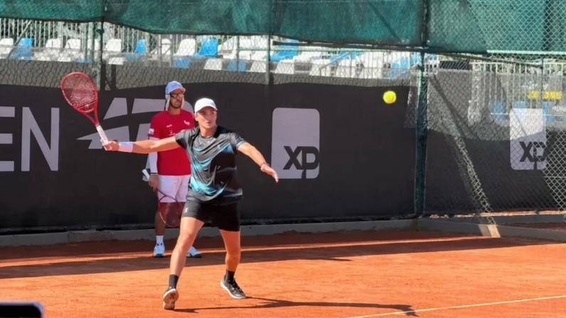 João Fonseca treina no Jockey Club antes de estreia no Rio Open (Foto: Lucas Borges / Lance!)