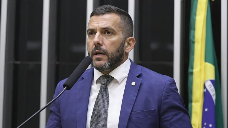 Deputado federal Carlos Jordy protocolou pedido para CPMI do Master (Foto: Kayo Magalhães / Câmara dos Deputados)