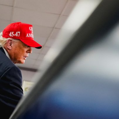 Trump afirma que EUA conduzem operações de combate no Irã