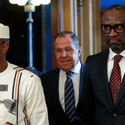 EUA levantam sanções de altos funcionários do Mali com melhoria das relações