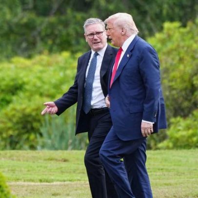Starmer discute Ucrânia em ligação com Trump, diz governo britânico
