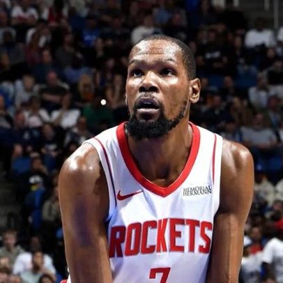 Kevin Durant faz história enquanto Rockets viram o Magic