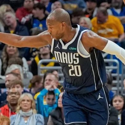 Khris Middleton volta no tempo em vitória dos Mavericks