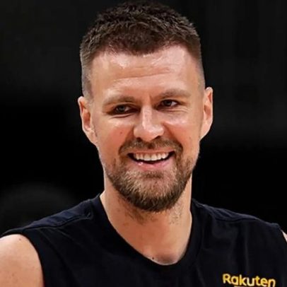 Warriors planeja estreia de Kristaps Porzingis