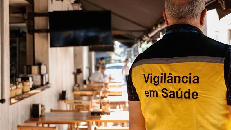 Governo de São Paulo intensificou a fiscalização de comércios suspeitos de vender bebidas adulteradas