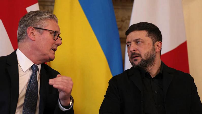 British Prime Minister Keir Starmer and Ukrainian President Volodymyr Zelenskiy speak during a meeting with French President Emmanuel Macron (not pictured), and German Chancellor Friedrich Merz (not pictured), at 10 Downing Street, in London, Britain, December 8, 2025. ADRIAN DENNIS/Pool via REUTERS