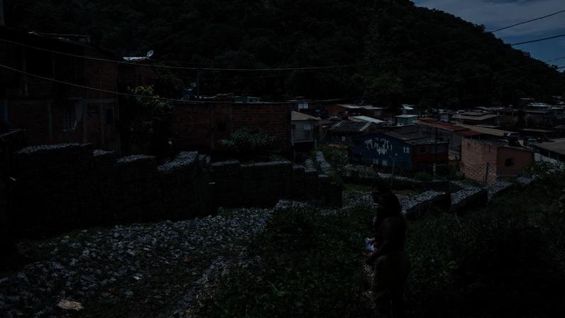 Moradores se dizem mais seguros com as obras de contenção e voltaram a viver no local do deslizamento que deixou 52 mortos na Vila Sahy, em São Sebastião.