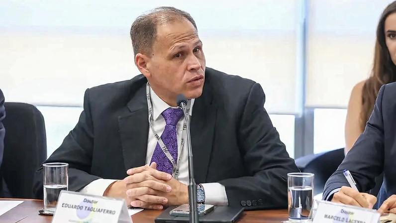 Com adiamento, defesa tem mais um mês para preparar documentos. (Foto: Alejandro Zambrana/TSE)