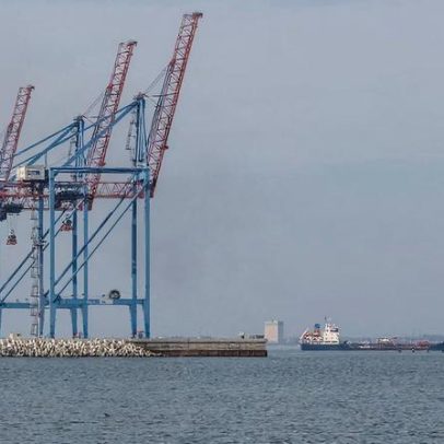 Exportações ucranianas de grãos e minério caem com ataques russos a portos