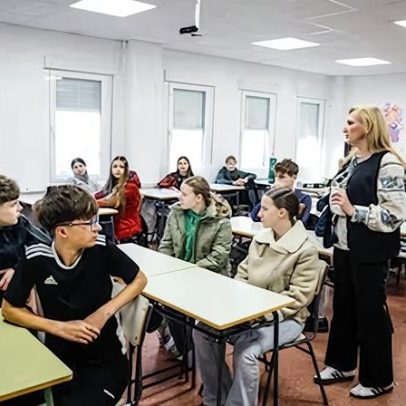 Escola em Madrid busca proteger a identidade da Ucrânia