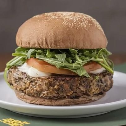 Como preparar o hambúrguer vegetariano da Lanchonete da Cidade