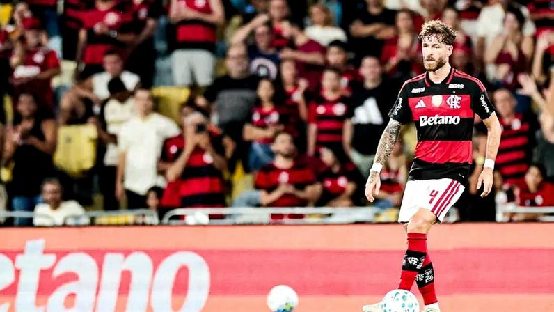 Léo Pereira durante duelo entre Flamengo e Internacional (Foto: Gilvan de Souza / Flamengo)