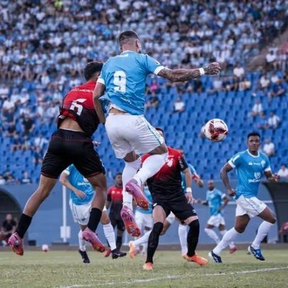 Londrina e Athletico empatam na ida da semifinal do Paranaense com quatro gols