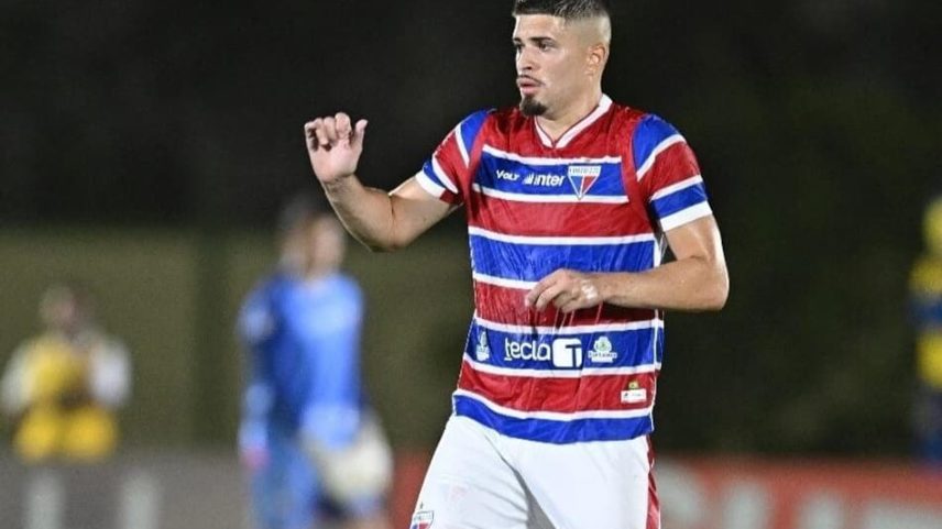 Lucas Gazal em campo pelo Fortaleza (Foto: Samuel Andrade/C2 Sports)