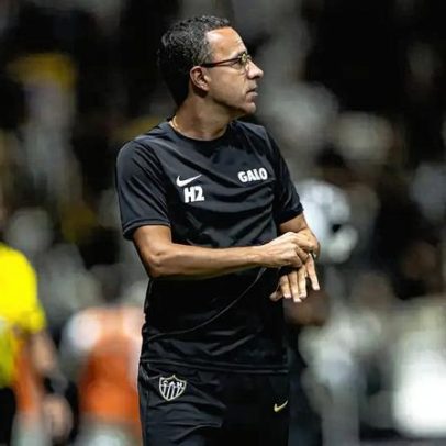 Técnico interino vê Atlético-MG dominante e considera gol sofrido lance isolado