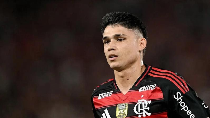 Luiz Araujo durante treino do Flamengo no Ninho do Urubu (Foto: Adriano Fontes/Flamengo)