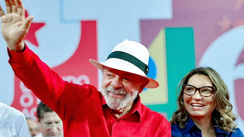 O presidente Luiz Inácio Lula da Silva e a primeira-dama Rosângela Lula da Silva participam da celebração dos 46 anos do PT em Salvador (Foto: Ricardo Stuckert / PR)
