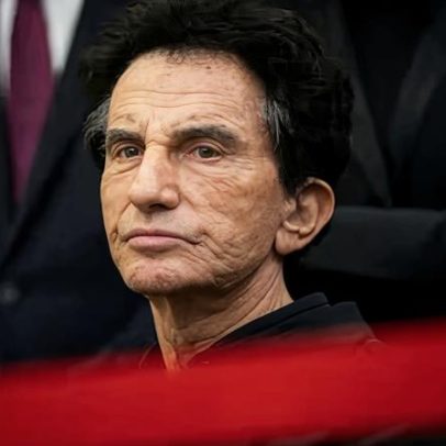 Ex-ministro francês Jack Lang ligado a Epstein por relação e negócios