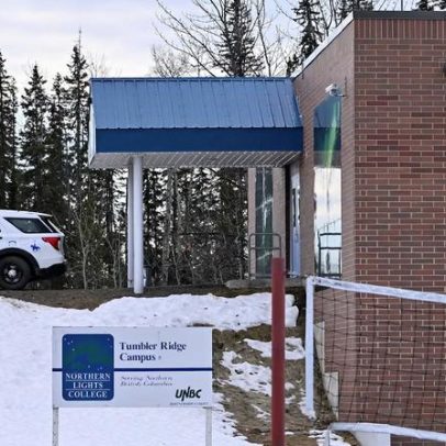 Atiradora escolar canadense, 18 anos, identificada com histórico de saúde mental