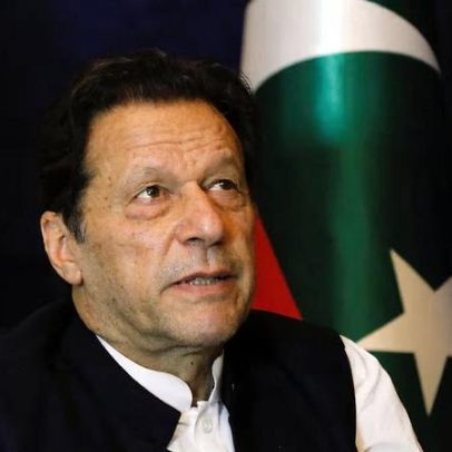 Filhos de Imran Khan buscam vistos para visitá-lo no Paquistão