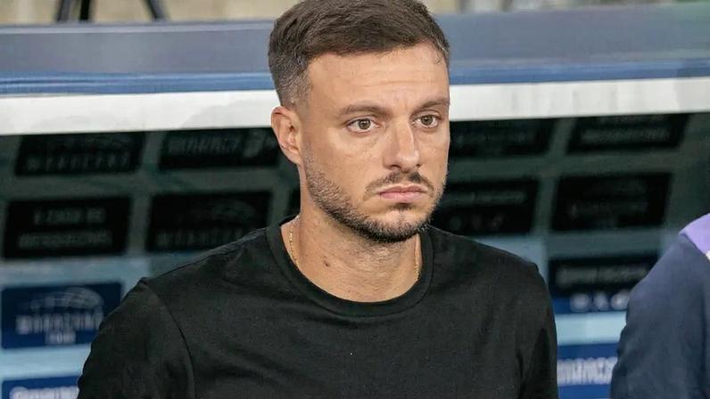 Martin Anselmi, técnico do Botafogo, durante clássico contra o Fluminense (Foto: Lucas Simonin Gomes/Thenews2/Gazeta Press)