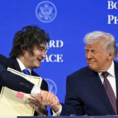 Elogios a Trump como estratégia política, considerada arriscada
