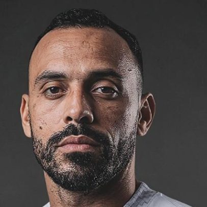 Santos anuncia Moisés como reforço para a temporada 2026