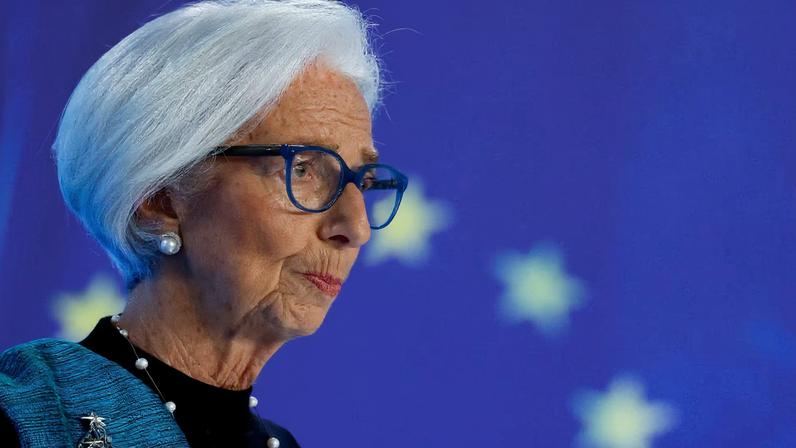European Central Bank (ECB) President Christine Lagarde addresses the media after the ECB's Governing Council meeting, at the ECB headquarters in Frankfurt, Germany, December 18, 2025. REUTERS/Heiko Becker/File Photo