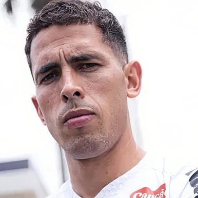 Santos contrata volante uruguaio Christian Oliva por três temporadas